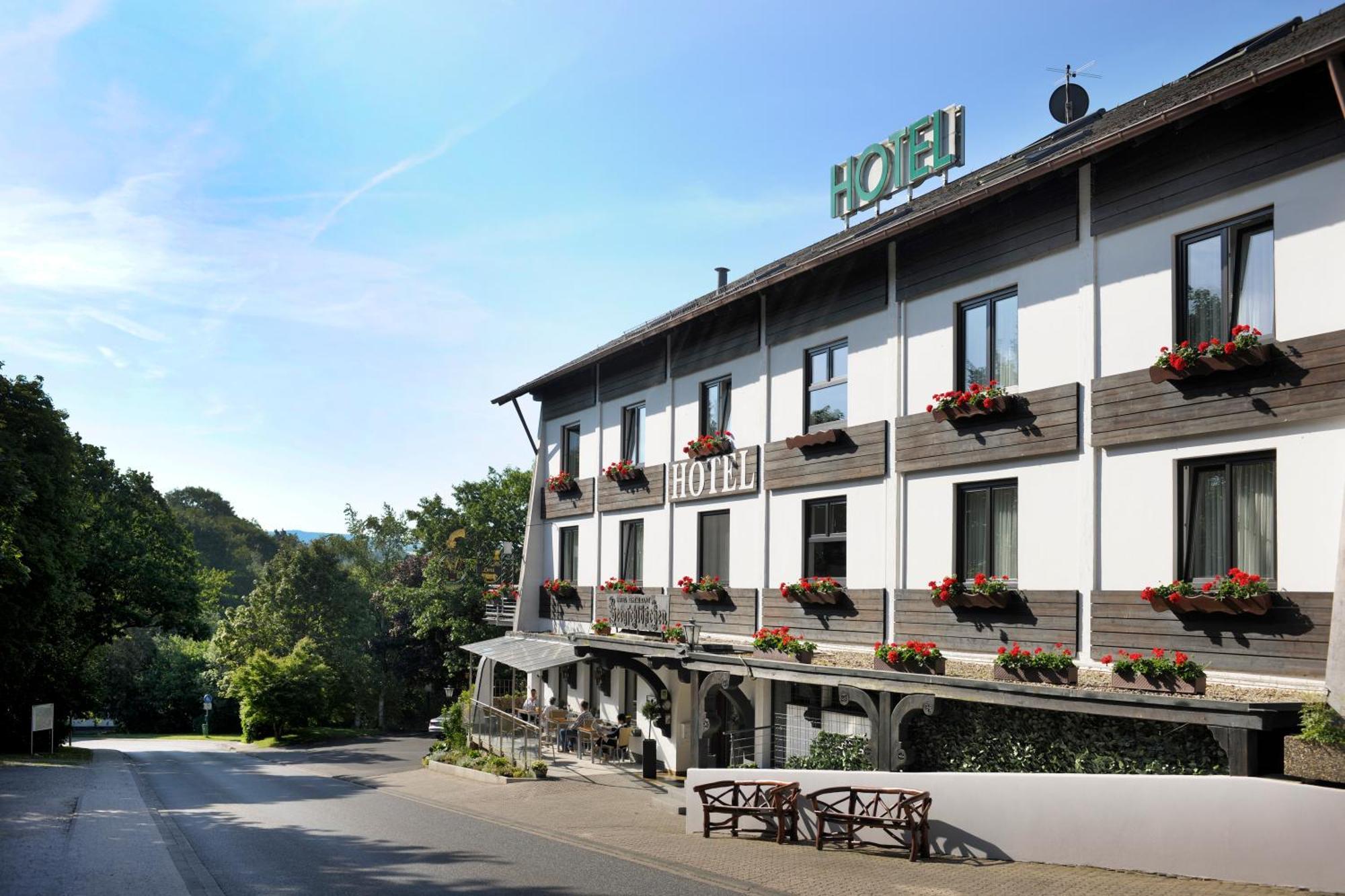 Hotel Bergschloesschen Simmern Exterior photo